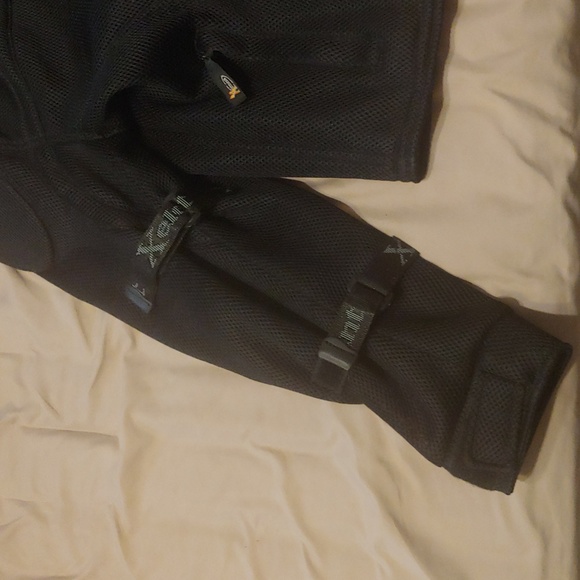 Motorcycle gear - Picture 2 of 5